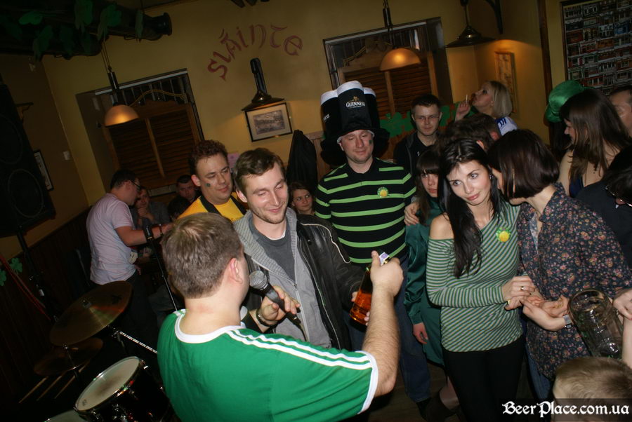 День святого Патрика 2011: ирландский паб O'BRIEN'S. Счастливые обладатели ирладнского виски Bushmills