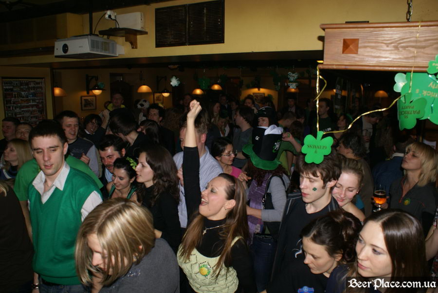 День святого Патрика 2011: ирландский паб O'BRIEN'S. Гости в отрыве