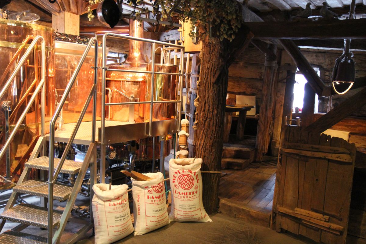 Старая пивоварня. Ковчег в Тернополе. Старинная пивоварня. Древняя пивоварня.